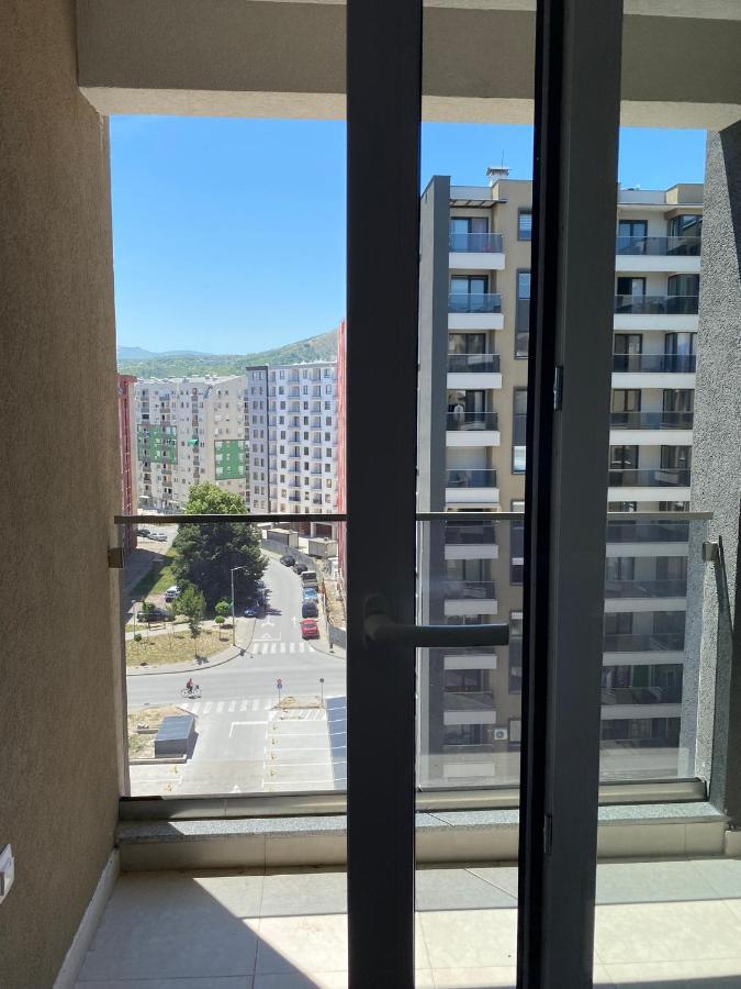 Sunshine Apartment Skopje Esterno foto