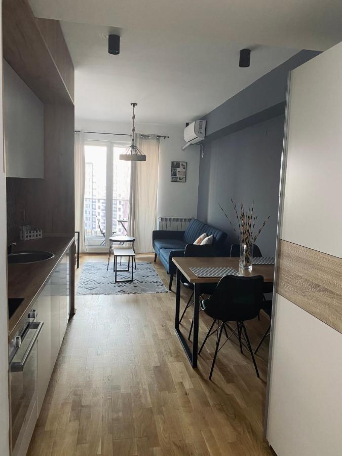 Sunshine Apartment Skopje Esterno foto